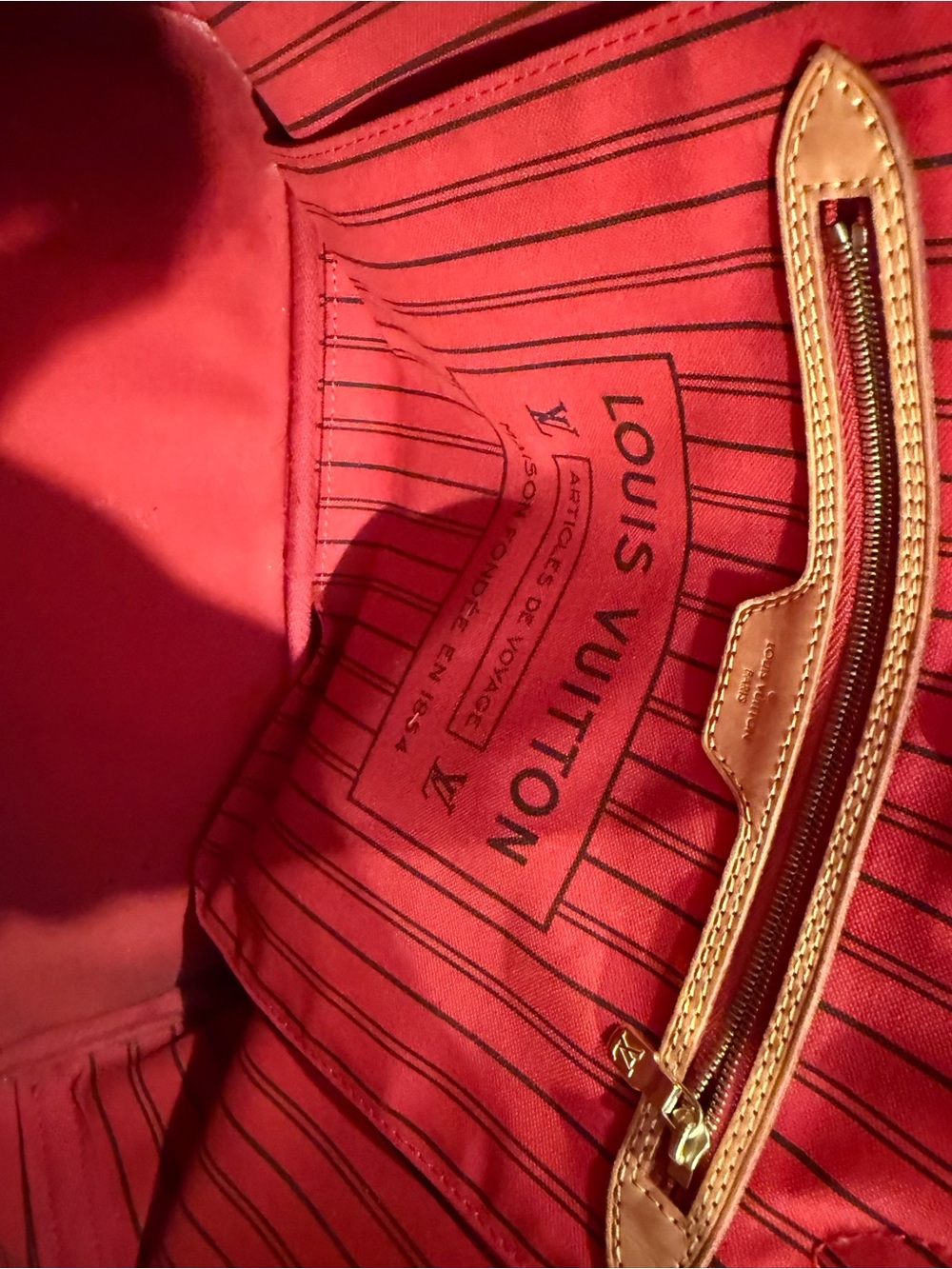 Louis Vuitton Monogram Neverfull Tote in Brown and Red - Picture 11 of 11